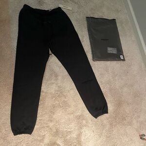 Fear of God ESSENTIALS Black Joggers